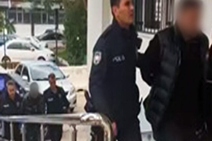 Bursa’dan Geldiler, Isparta’da Dolandırıp Tutuklandılar!