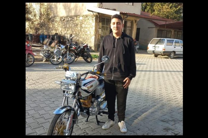 17 Yaşında Trafik Kazasında Hayatını Kaybetti