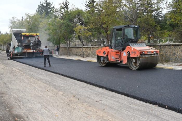 Hızırbey Mahallesi’ndeki 111. Cadde Yeni Asfaltına Kavuşuyor