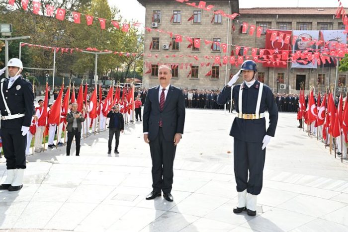 Isparta’da Cumhuriyet’in 102. Yılı Coşkuyla Kutlandı