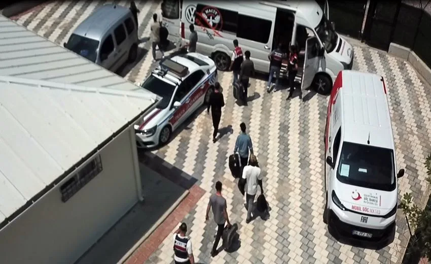 Isparta İl Jandarma Komutanlığı KOM Şube Müdürlüğü ekipleri, düzensiz göç