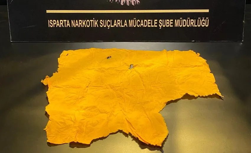 Isparta İl Emniyet Müdürlüğü ekipleri, uyuşturucu madde ticareti ve kullanımının