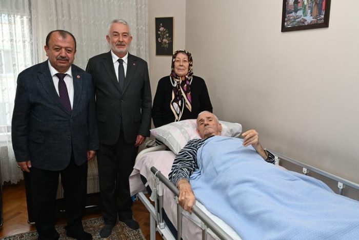 Başkan Başdeğirmen’den Öğretmenlerine Anlamlı Ziyaret