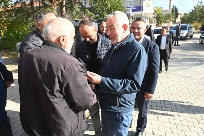 Başkan Başdeğirmen Sücüllü Köyünde Vatandaşlarla Buluştu