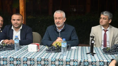 Isparta Belediye Başkanı Şükrü Başdeğirmen, ilçe ziyaretleri kapsamında gittiği Yalvaç’ta