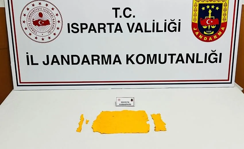 Isparta İl Jandarma Komutanlığı ekipleri, uyuşturucu ticaretine yönelik yürütülen istihbarı