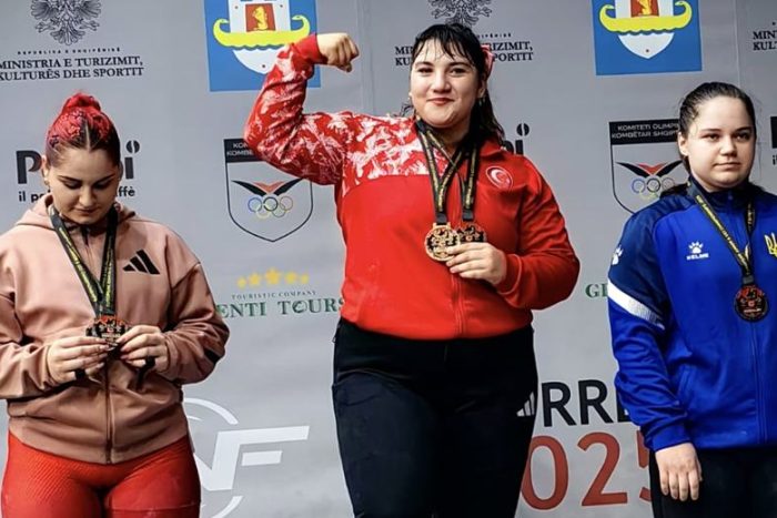 Isparta’nın Gururu Halterci Fatmagül Çevik’ten Avrupa Şampiyonası’nda 3 Altın Madalya