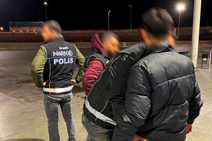 Şehirlerarası Otobüs Terminalinde Narkoalan Uygulaması: 3 Şüpheliye Adli İşlem