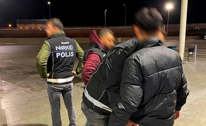 Isparta’da İl Emniyet Müdürlüğü ekipleri, 22 Kasım 2025 günü 22.30–23.30