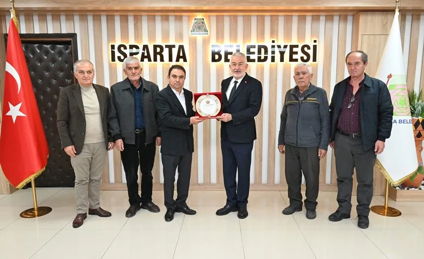 Başkan Başdeğirmen: “Birlik Ve Beraberliğimiz Daim Olsun” Yakaören Köyü İsmail Baba Türbesi Dedesi Hasan Yelmer beraberinde Belediye