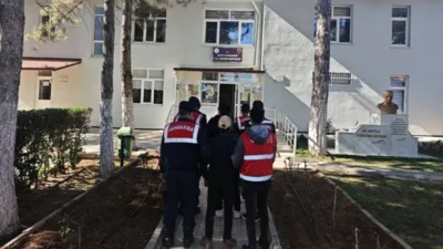 Isparta İl Jandarma Komutanlığı ekipleri tarafından düzensiz göç ve göçmen