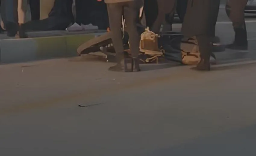 Isparta’nın Fatih Mahallesi’nde akşam saatlerinde meydana gelen trafik kazasında motosiklet