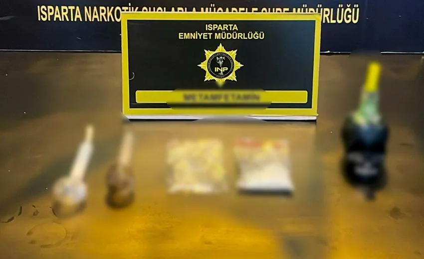Isparta İl Emniyet Müdürlüğü Narkotik Suçlarla Mücadele Şube Müdürlüğü ekipleri,