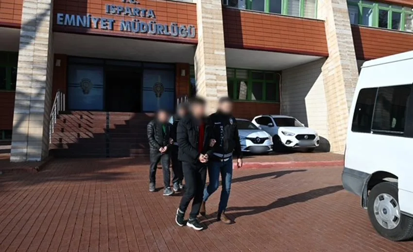 Isparta İl Emniyet Müdürlüğü Narkotik Suçlarla Mücadele Şube Müdürlüğü ekipleri,