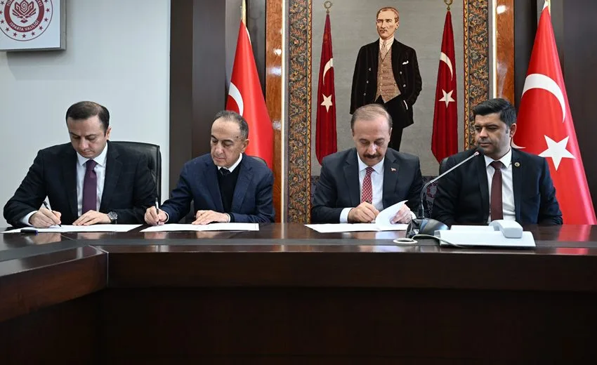 Isparta Valisi Abdullah Erin, Uluborlu ilçesinde hayırsever iş insanı Mehmet