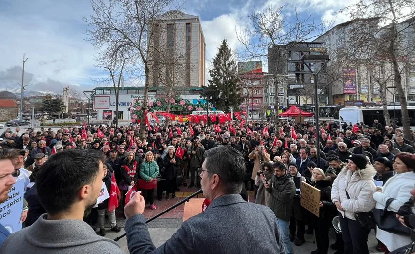 Cumhuriyet Halk Partisi (CHP), emeklilerin yaşadığı ekonomik sıkıntılara dikkat çekmek