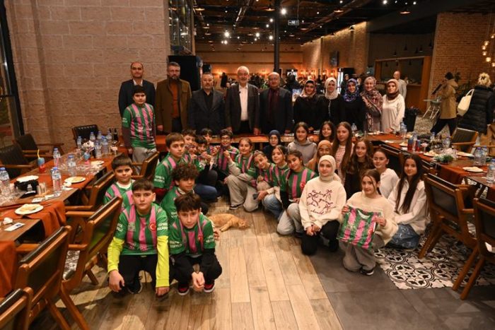 Başkan Başdeğirmen, Şampiyon Takımla Buluştu