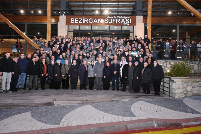 Başkan Başdeğirmen: “Pırıl Pırıl Isparta’nın Sebebi Sizlersiniz”