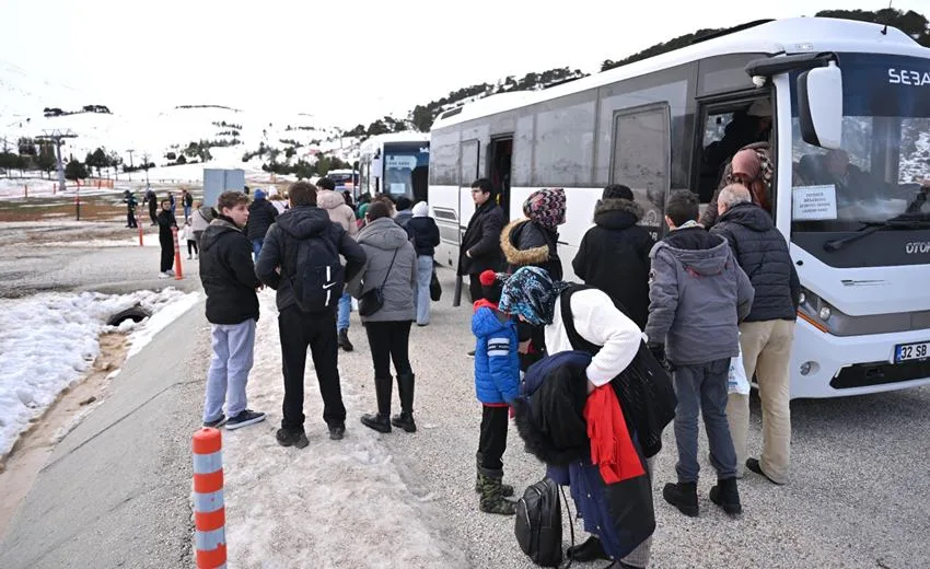 Isparta Belediyesi, sömestr tatilinde vatandaşların kış turizminin keyfini çıkarabilmesi amacıyla