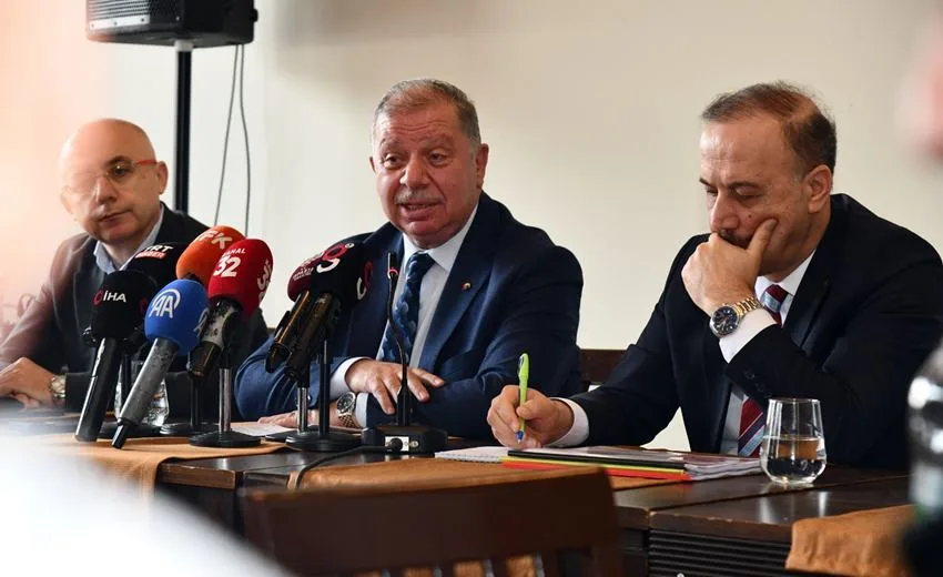 10 Ocak Çalışan Gazeteciler Günü dolayısıyla Isparta Valisi Abdullah Erin