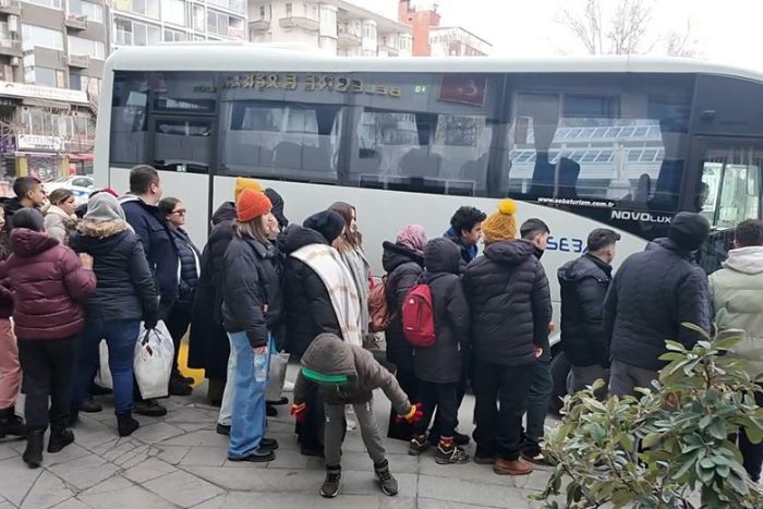 Davraz Kayak Merkezi’ne Ulaşım Seferleri Hafta İçi Ücretli Olarak Devam Edecek
