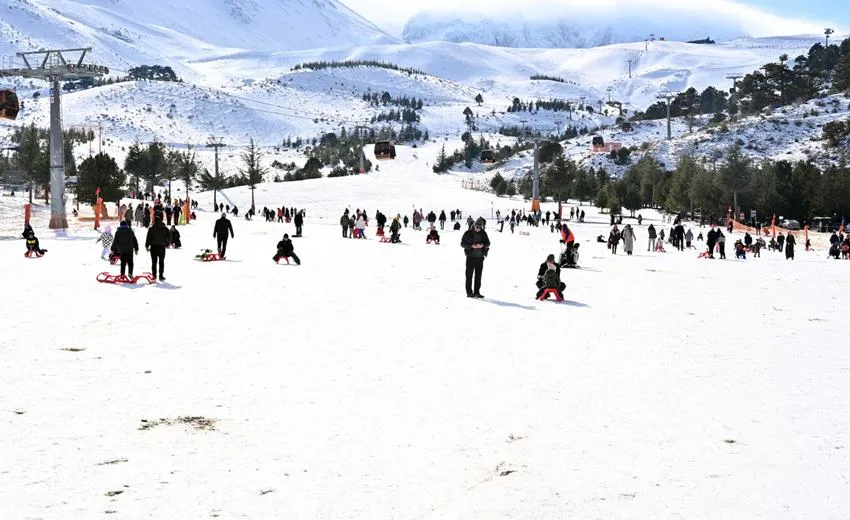 Isparta Belediyesi tarafından sömestr tatiline özel olarak düzenlenen ücretsiz Davraz