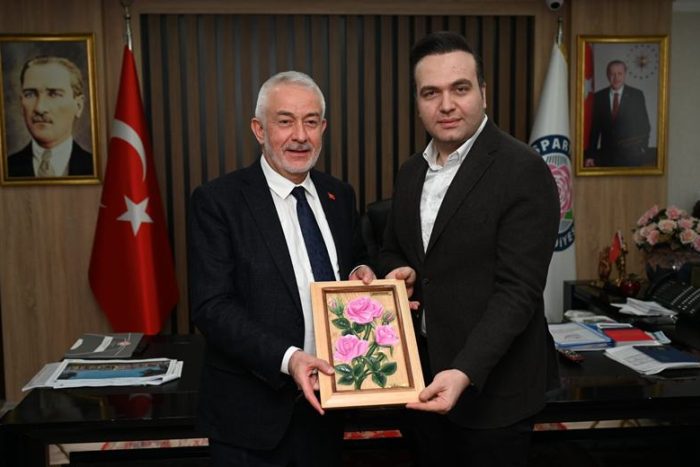 AK Parti Gençlik Kolları Genel Başkanı Yusuf İbiş’ten Isparta Belediyesi’ne Ziyaret