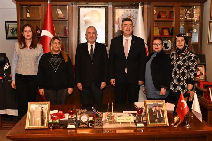 Eğirdir Belediye Başkanı Özer: “Şükrü Başkanımız Hepimize Örnek”