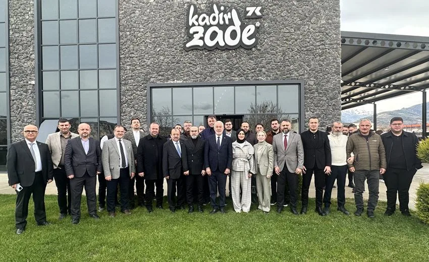 Başkan Başdeğirmen’den Kadirzade Gıda’ya Ziyaret Isparta Belediye Başkanı Şükrü Başdeğirmen, Sav bölgesinde hizmet veren, Eyup