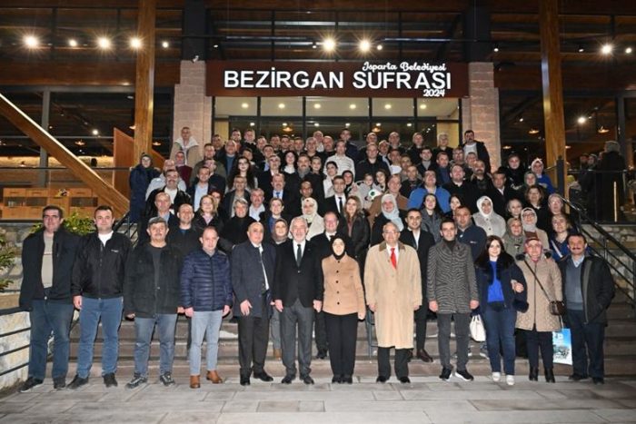 Başkan Başdeğirmen: “Isparta Belediyesi Türkiye’ye Örnek Bir Belediyedir”