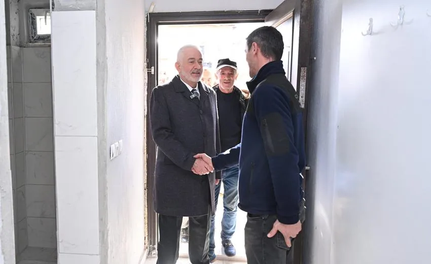 “Şükrü Başkanımız Arkamızda Durdu, Yeni Evimizi Yaptık” Isparta Belediye Başkanı Şükrü Başdeğirmen, Gelendost ilçesine Yenice köyünü ziyaret