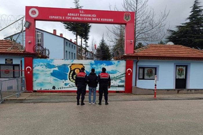 18 Ayrı Suçtan Aranan Hükümlü Gönen’de Yakalandı