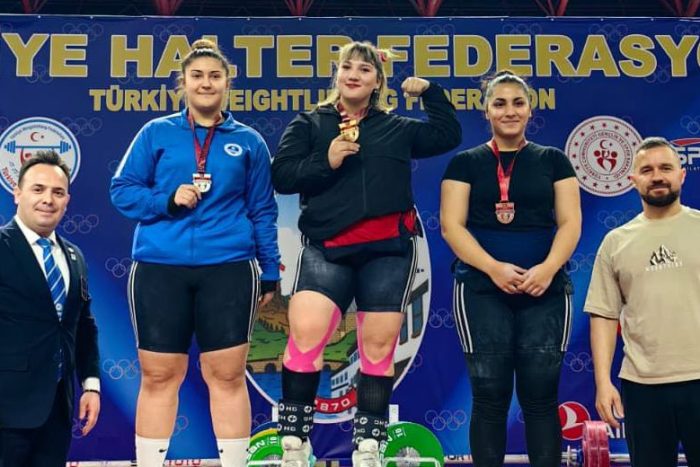 Isparta Belediyesi Halter Takımı Tokat’tan 5 Dereceyle Döndü