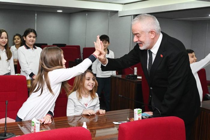 Başkan Başdeğirmen: “Selamlaşmak Saygıdır, Sevginin Başlangıcıdır”