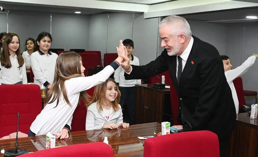 Başkan Başdeğirmen: “Selamlaşmak Saygıdır, Sevginin Başlangıcıdır”