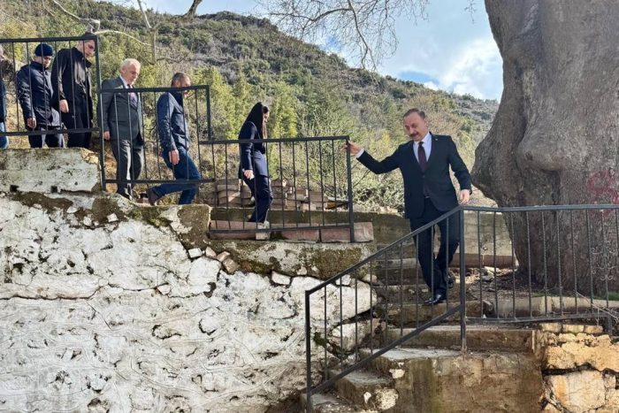 Vali Erin Köy Ziyaretlerinde Talep ve Çalışmaları Yerinde İnceledi