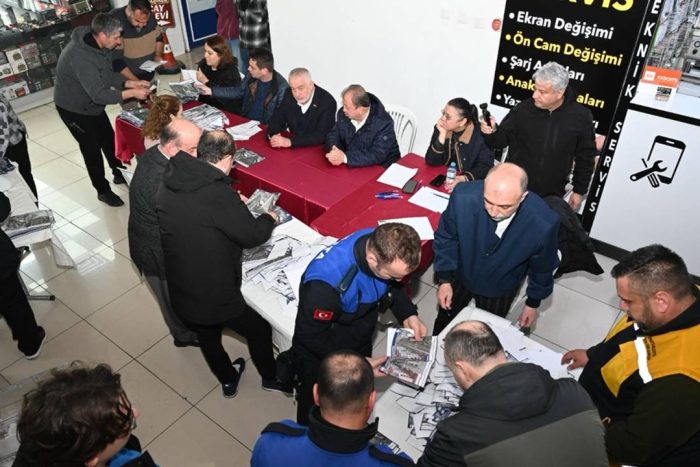 Cumhuriyet Caddesi Anketi Sonuçlandı: Orta Refüj Kaldırılıyor