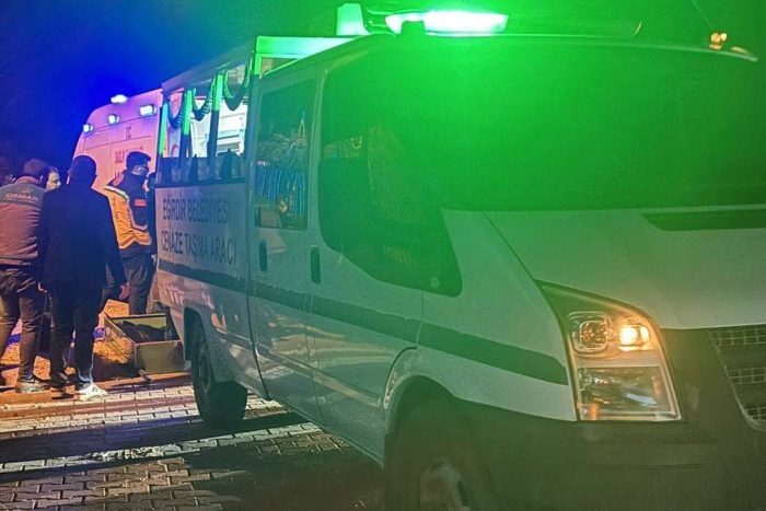 Lastik Patladı: 34 Yaşındaki Kadın Uçuruma Düşerek Hayatını Kaybetti