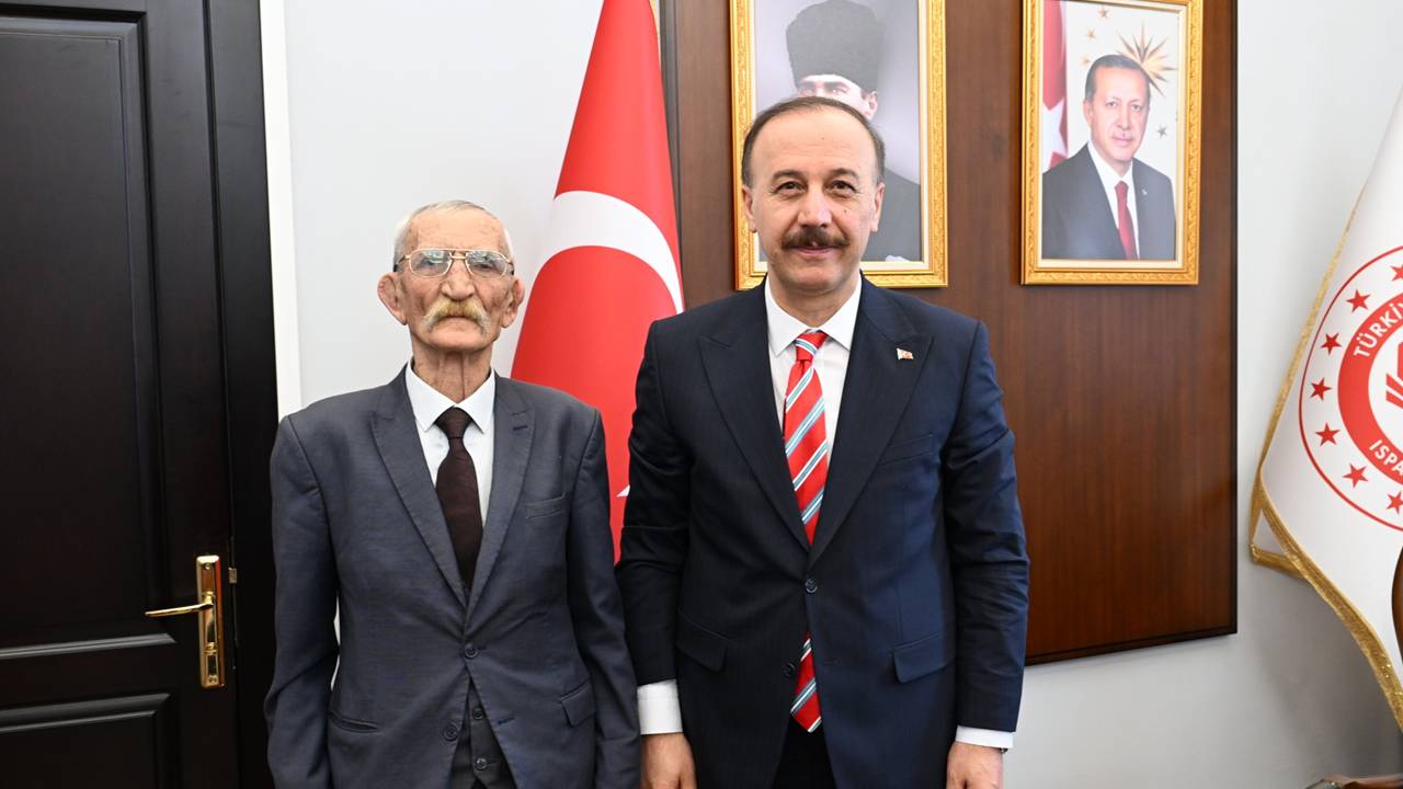 Isparta’da Emekli Vatandaştan Savunma Sanayine 100 Bin Liralık Bağış