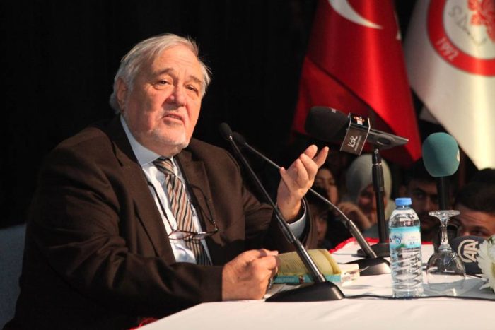 Duayen Tarihçi İlber Ortaylı Hayatını Kaybetti