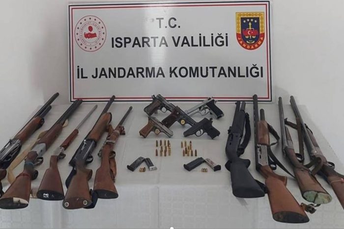 Jandarmadan Silah Operasyonu: Çok Sayıda Silah Ele Geçirildi