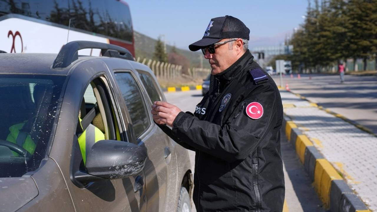 Isparta’da Bir Haftada 26 Bin Kişi Sorgulandı, 61 Aranan Şahıs Yakalandı