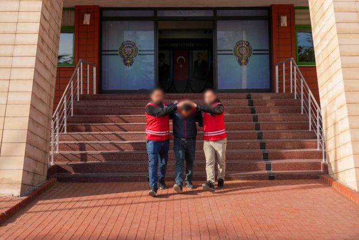Isparta’da Hırsızlıktan Aranan Şahıs Yakalandı