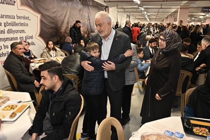 Isparta Belediyesi İftar Sofrasında Şehit Aileleri ve Gazileri Ağırladı