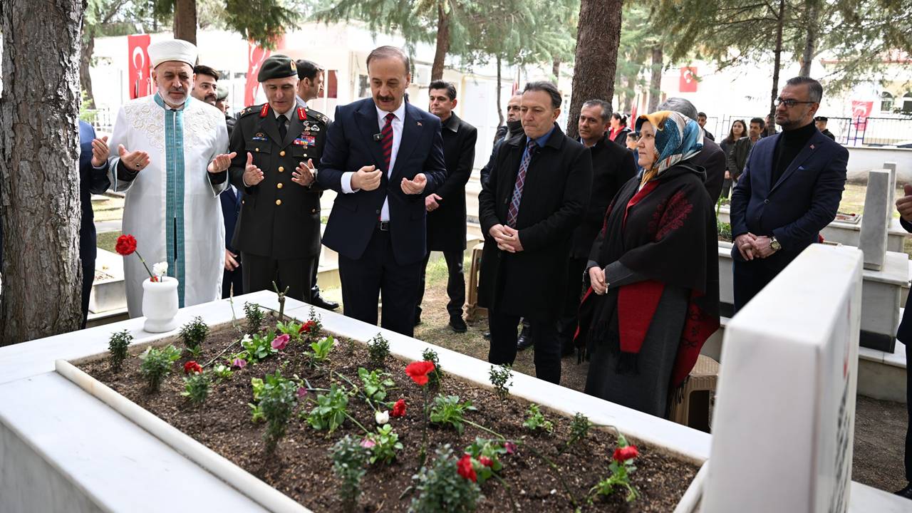Vali Abdullah Erin: “Şehitlerimizi Rahmet ve Minnetle Anıyoruz”
