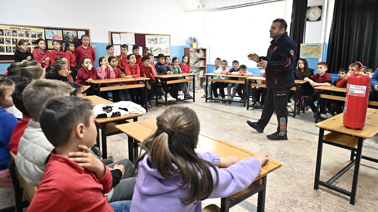 Isparta’da Öğrencilere Uygulamalı Yangın Eğitimi