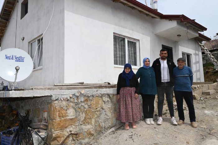 Isparta Belediyesi’nden Evi Yanan Aileye Yeni Bir Başlangıç