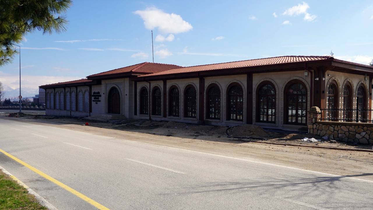 Minia Isparta Dioramik Müze ve Kafe’de Çevre Düzenleme Çalışmaları Devam Ediyor