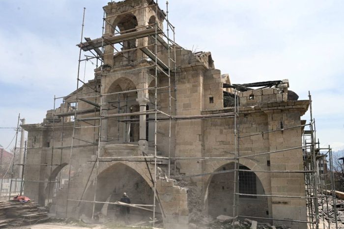 Tarihi Aya Yorgi Kilisesi Yeniden Hayat Buluyor