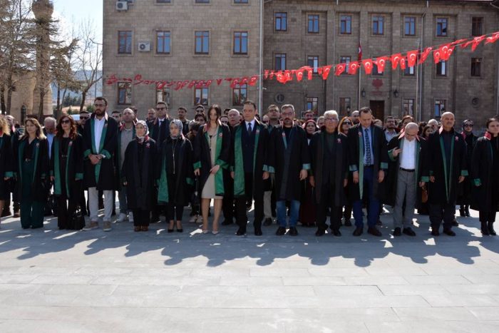 Avukatlar Günü’nde Anlamlı Mesaj: “Savunma Susturulursa Adalet Susar”